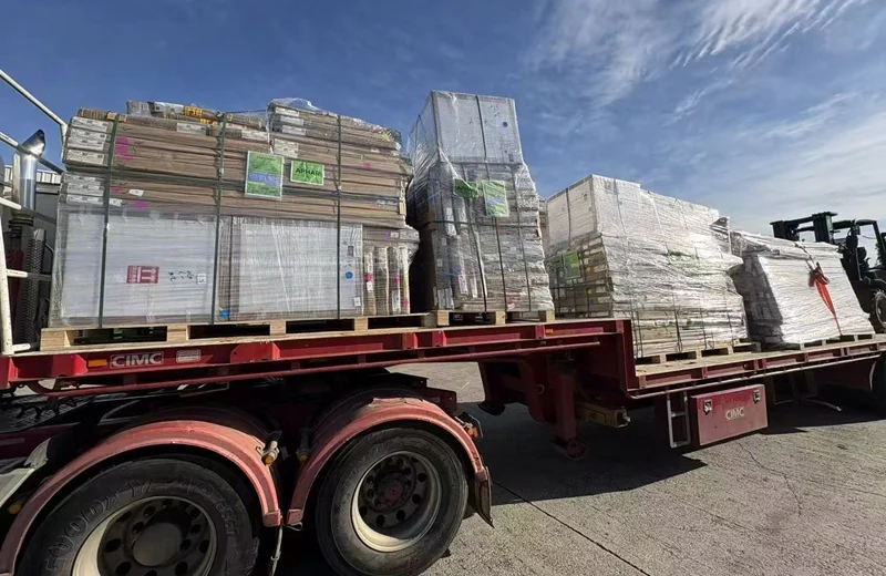Furniture container unloading and destination handoff in Melbourne