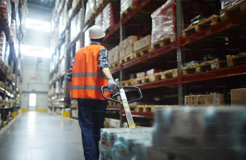 Clean handoff into freight logistics support from China by Austone